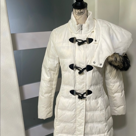 Express White Puffer Coat with Faux Fur Trim - Picture 5 of 11